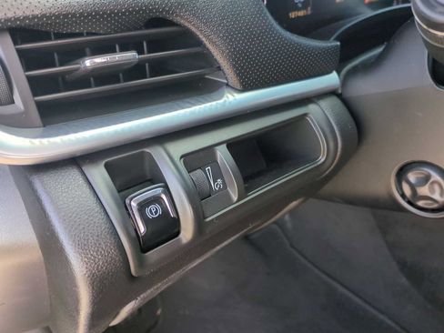 Used 2014 Cadillac XTS Luxury FWD image 36