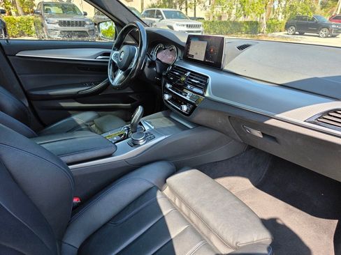 Used 2019 BMW 540i xDrive w/ M Sport Package image 9