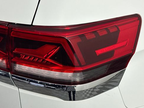 Used 2021 Volkswagen Atlas SE image 33