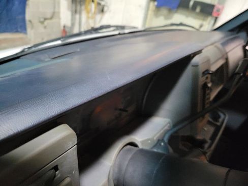 Used 1992 GMC Safari XT image 29