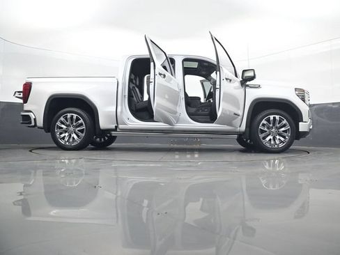 Used 2024 GMC Sierra 1500 Denali w/ Denali Reserve Package AWD/4WD image 37