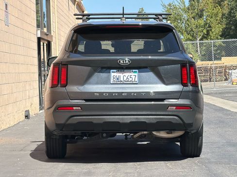 Used 2021 Kia Sorento LX FWD image 7