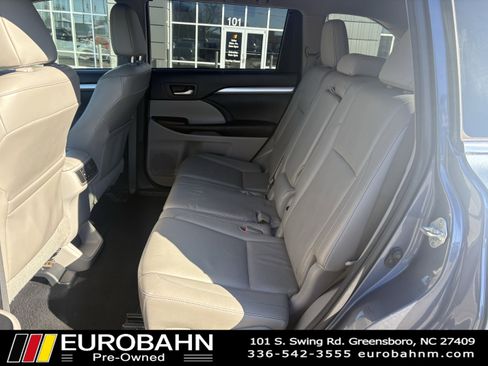Used 2015 Toyota Highlander XLE image 9