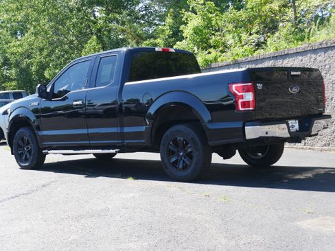 Used 2018 Ford F150 XLT w/ Equipment Group 302A Luxury AWD/4WD image 4