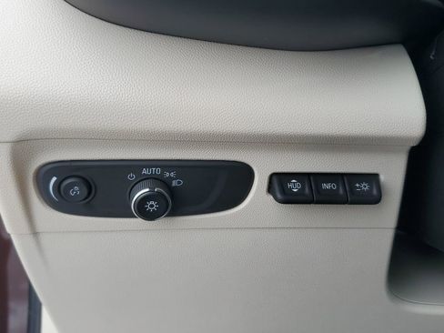 Certified 2023 Buick Envision Avenir image 16