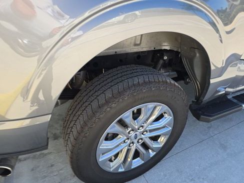 Used 2025 Ford F150 Lariat w/ Equipment Group 501A Mid image 5