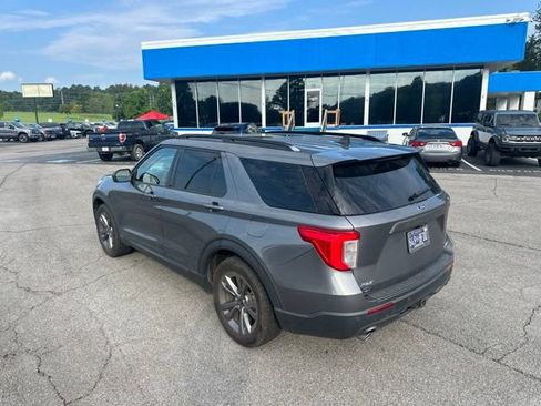Used 2021 Ford Explorer XLT w/ Equipment Group 202A AWD/4WD image 20