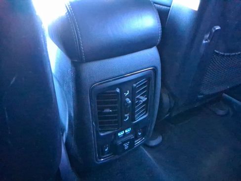 Used 2019 Jeep Grand Cherokee Overland image 30