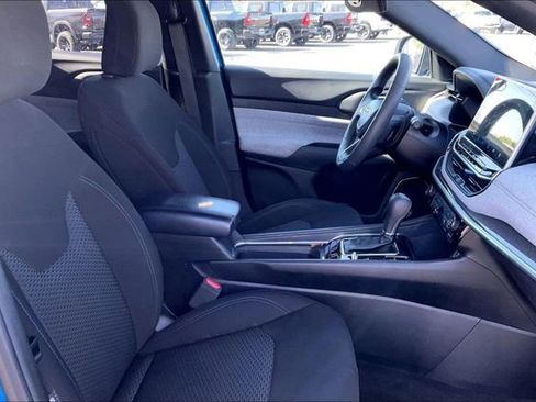 Used 2023 Jeep Compass Sport AWD/4WD image 7