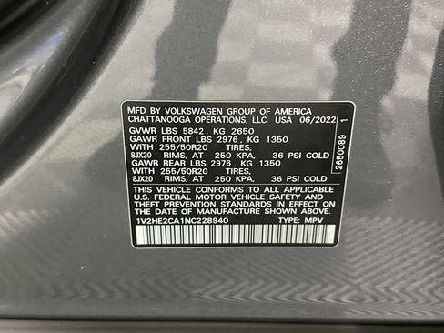 Used 2022 Volkswagen Atlas Cross Sport SE image 38