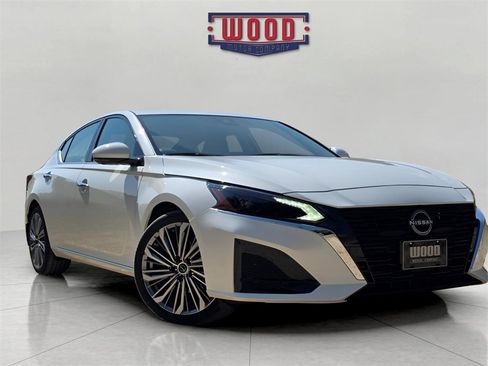 New 2025 Nissan Altima 2.5 SL image 1