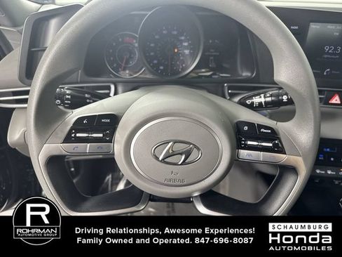 Used 2023 Hyundai Elantra SEL FWD image 11