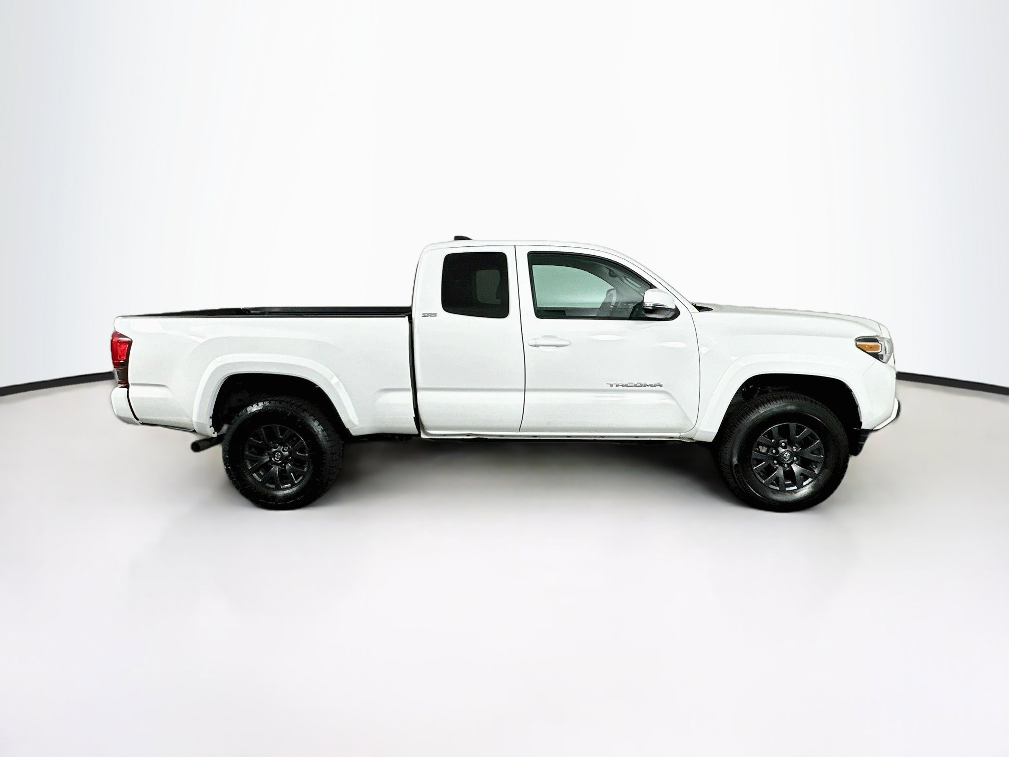Used 2022 Toyota Tacoma SR5 w/ Technology Package RWD image 10