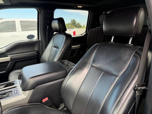 Used 2019 Ford F150 Lariat w/ Equipment Group 502A Luxury AWD/4WD image 3