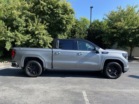 Used 2024 GMC Sierra 1500 Elevation w/ Preferred Package AWD/4WD image 10