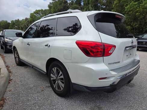 Used 2019 Nissan Pathfinder SV w/ Cargo Package FWD image 3