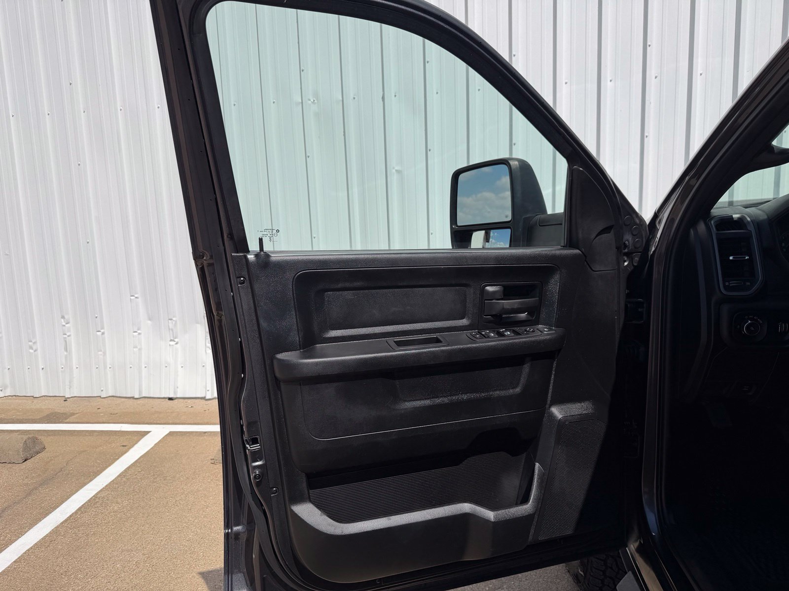 Used 2023 RAM 3500 Tradesman RWD image 28