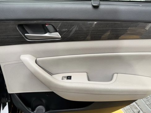 Used 2018 Hyundai Sonata Limited w/ Limited Ultimate Package 03 image 13