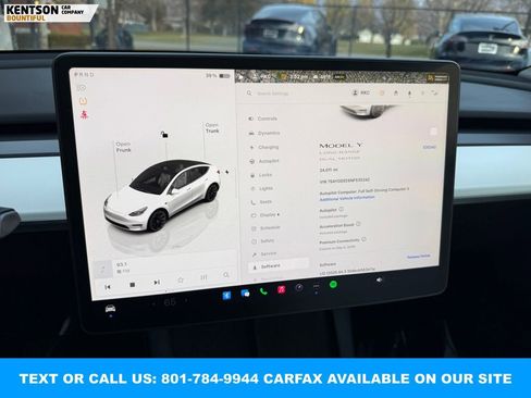 Used 2022 Tesla Model Y Long Range image 22
