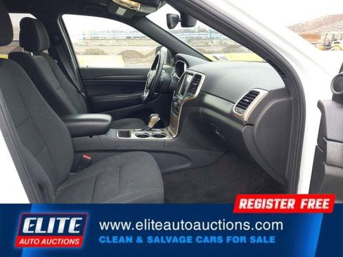 Used 2017 Jeep Grand Cherokee Laredo w/ Quick Order Package 23E image 9