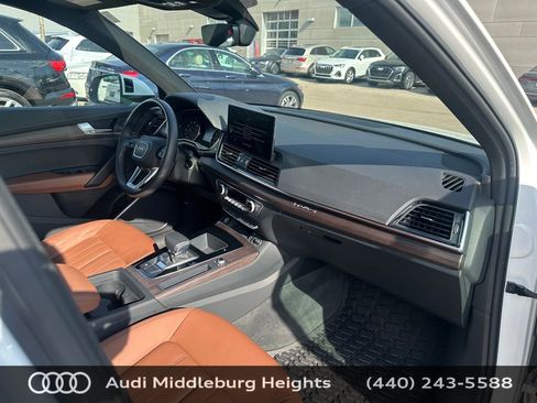 Certified 2023 Audi Q5 2.0T Premium w/ Convenience Package image 11