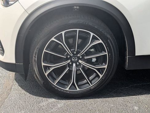 Certified 2025 MAZDA CX-70 Plug-In Hybrid w/ Premium Plus AWD/4WD image 10