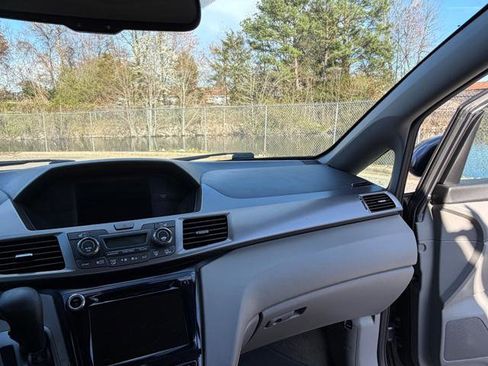 Used 2015 Honda Odyssey EX-L image 13