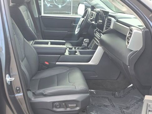 Used 2024 Toyota Tundra Limited AWD/4WD image 12