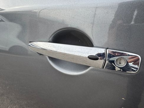 Used 2017 Nissan Sentra SV image 27