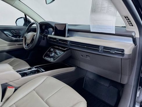 Used 2022 Lincoln Corsair AWD w/ Equipment Group 101A image 29