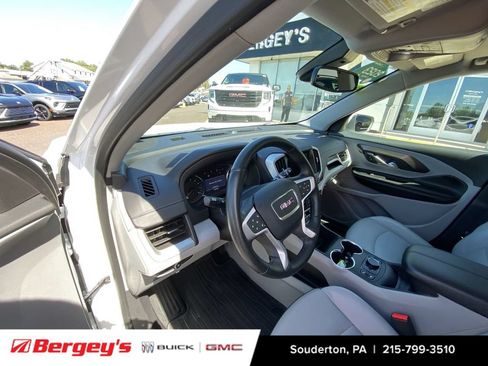 Used 2023 GMC Terrain SLT FWD image 12