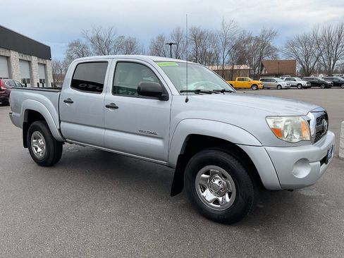 Used 2011 Toyota Tacoma 4x4 Double Cab w/ SR5 Pkg #2 image 10