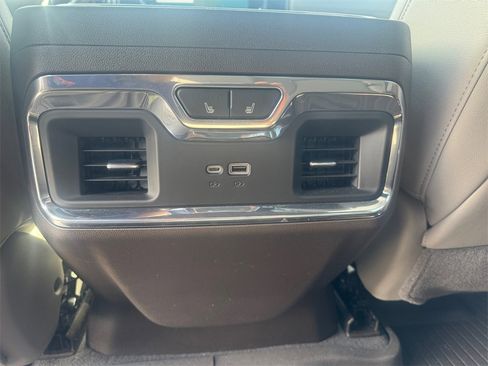 Used 2024 Chevrolet Silverado 1500 LTZ image 24