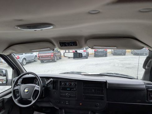 Used 2011 Chevrolet Express 2500 LS RWD image 22