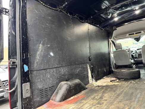Used 2018 Ford Transit 250 148 Medium Roof image 16