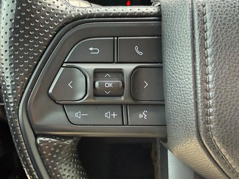 Used 2025 Toyota Tacoma SR5 image 17