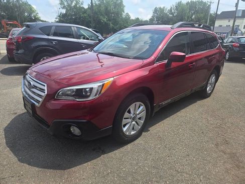 Used 2015 Subaru Outback 2.5i Premium AWD/4WD image 6