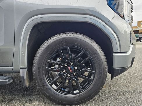 Certified 2025 GMC Sierra 1500 Elevation AWD/4WD image 9