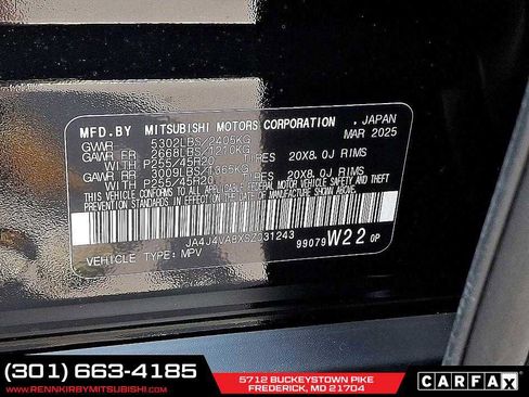 New 2025 Mitsubishi Outlander SE image 19