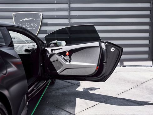 Used 2022 Lamborghini Huracan STO image 36