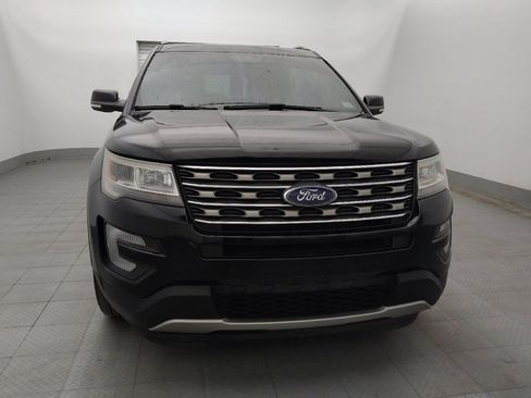 Used 2017 Ford Explorer XLT w/ Equipment Group 202A FWD image 14