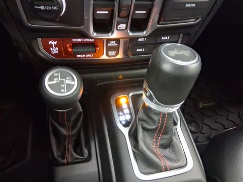 Used 2021 Jeep Wrangler Unlimited Rubicon image 14