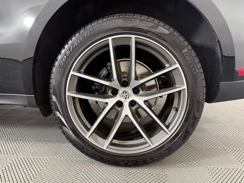Certified 2026 Porsche Macan AWD/4WD image 12