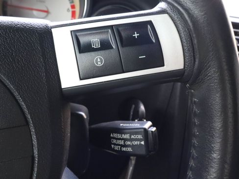 Used 2009 Dodge Challenger R/T RWD image 26