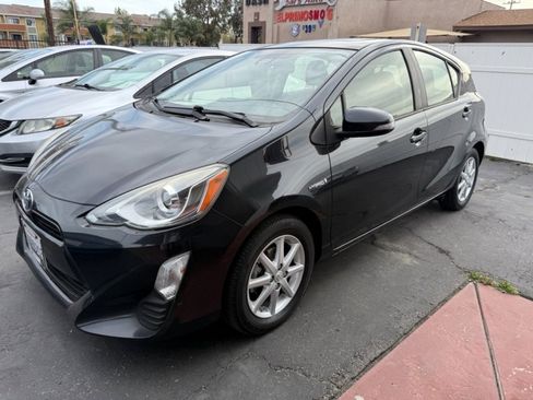 Used 2016 Toyota Prius C Three FWD image 3