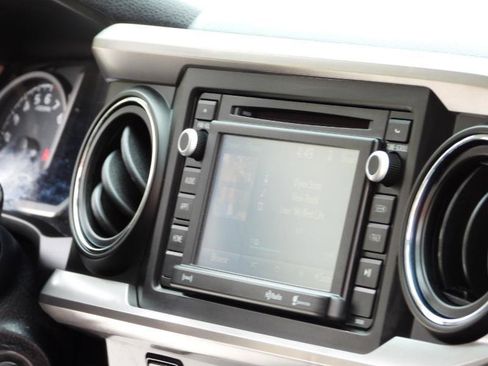 Used 2019 Toyota Tacoma SR5 RWD image 42