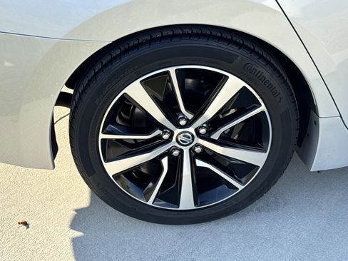 Used 2022 Nissan Maxima SV w/ Floor Mat Group image 12