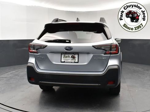 Used 2023 Subaru Outback Premium AWD/4WD image 5