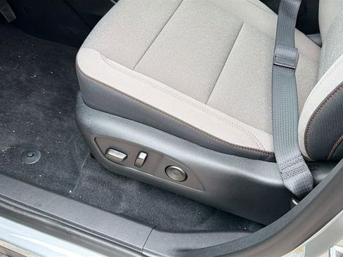 New 2026 Chevrolet Traverse LT w/ Sun and Wheel Package image 18