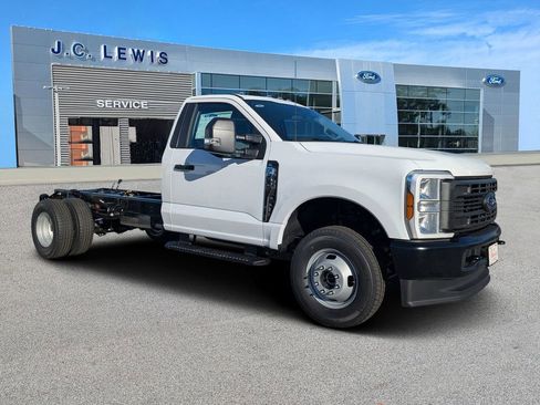 New 2026 Ford F350 XL AWD/4WD image 1